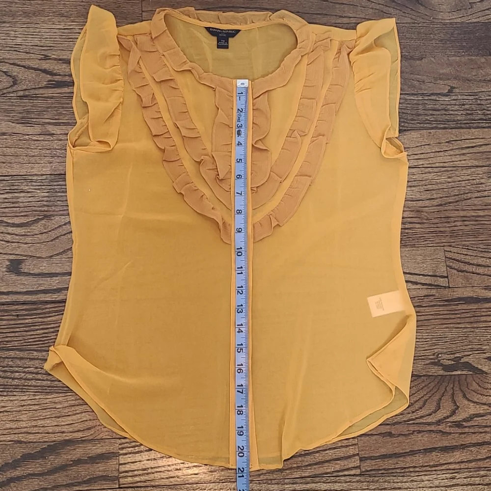 Banana Republic sheer top - Picture 8 of 8